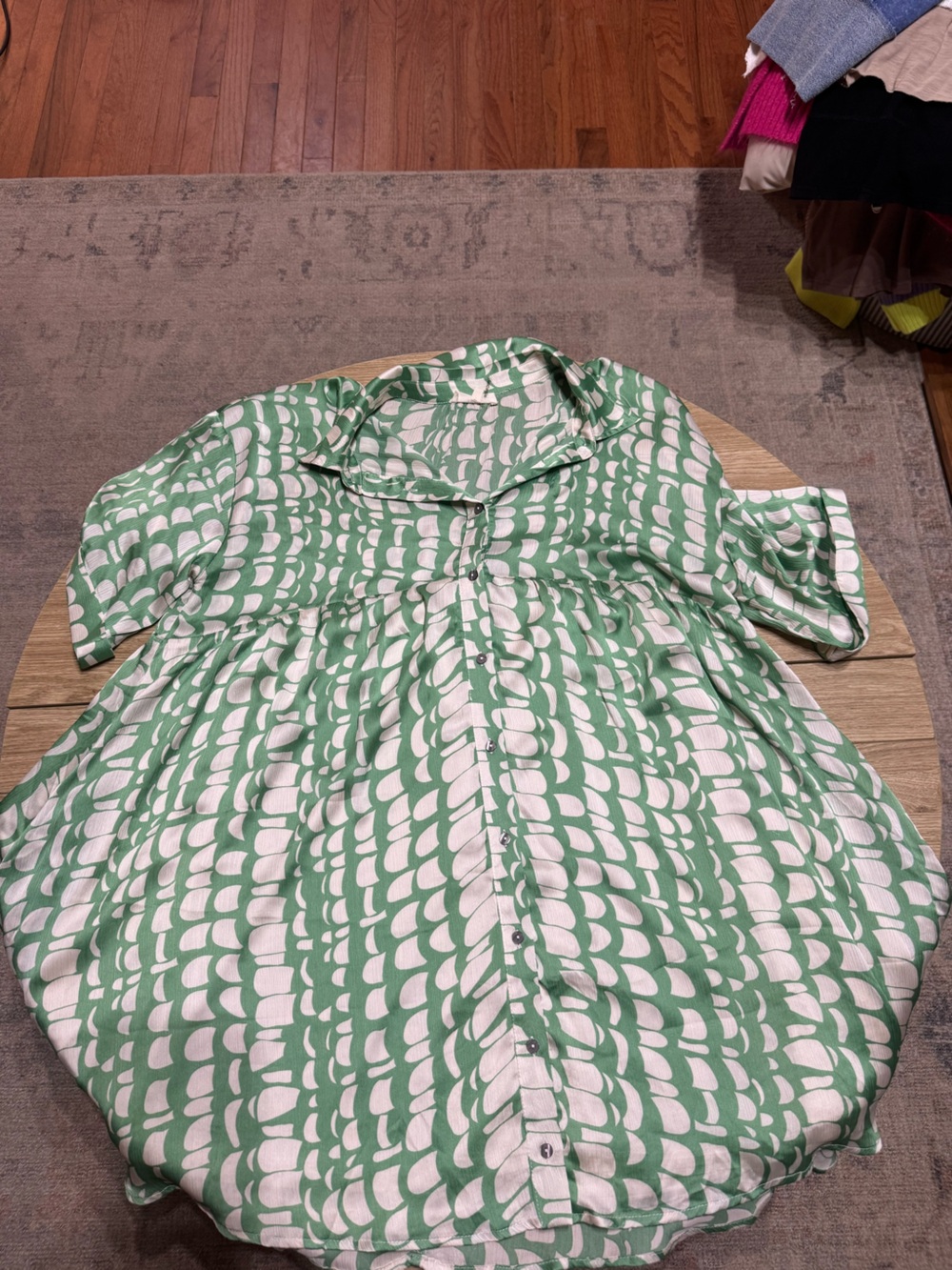 entro Green and White Patterned Short-Sleeve Button-Down Dress